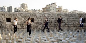 Rayyane Tabet | Colosse aux Pieds d’Argile, 2015 | Marble and sandstone columns, marble and sandstone bases, concrete cylinders. | Walid Rashid©